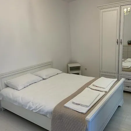 Apartament Incantator Cu Semineu